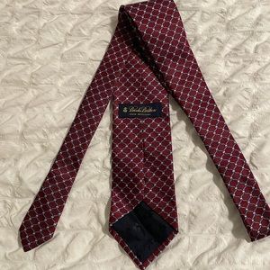 Red and blue brooks brothers tie